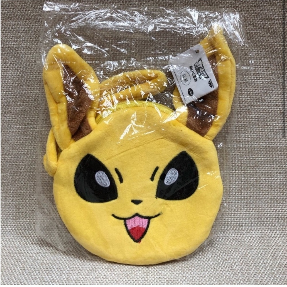 NWT Pokémon Jolteon Plush Coin Hand Bag